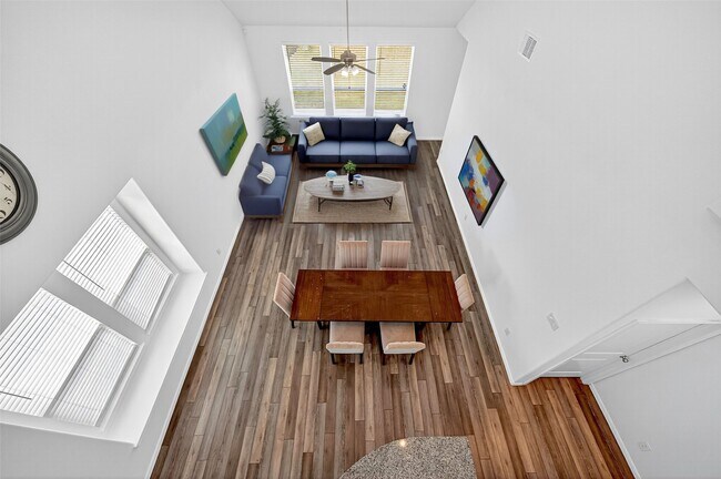 Building Photo - 29897 Dovetail Blf Ln
