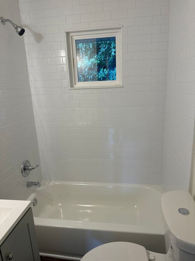 Building Photo - Home for rent! $1,450 - 4 bedroom
