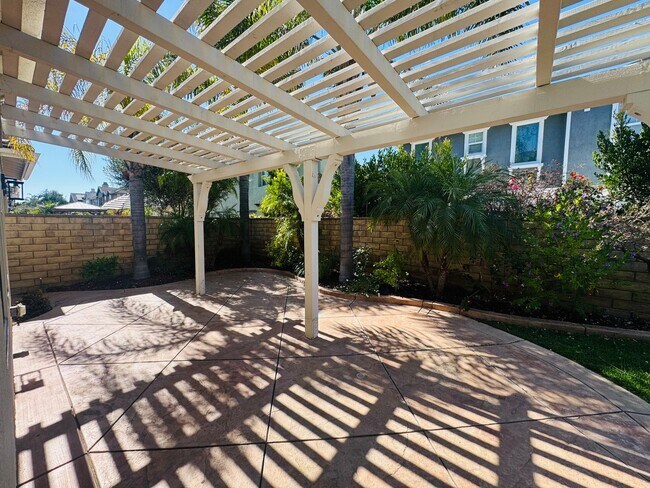 Building Photo - 3273 Canopy Dr