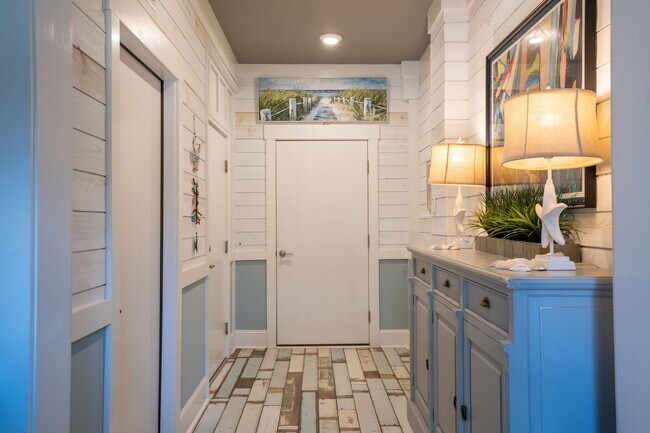 Building Photo - FURNISHED BEACH HOME  WITH UNOBSTRUCTED VIEWS OF THE ICW