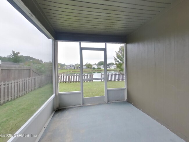 Building Photo - 1940 Hunters Trace Cir