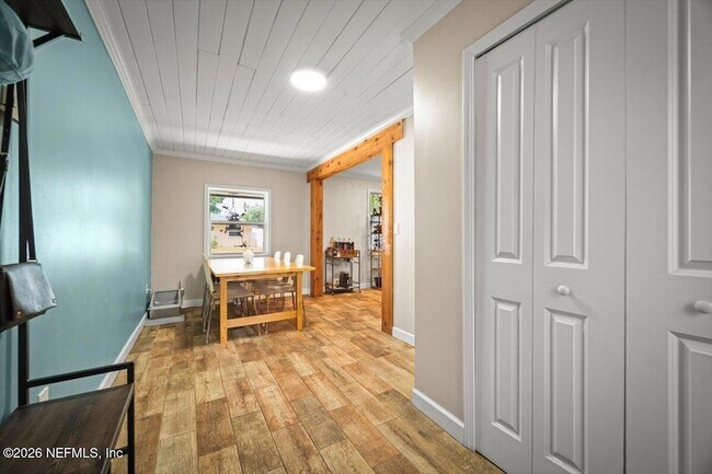 Building Photo - 2032 Inwood Terrace