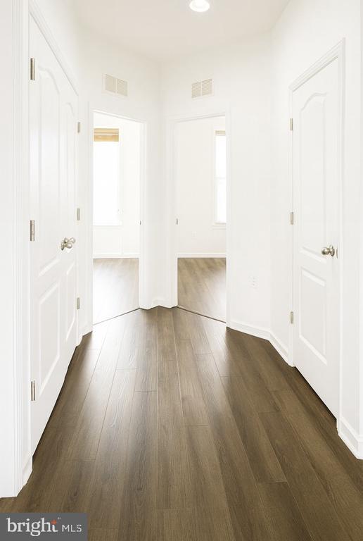 Building Photo - 6202 Davinci St