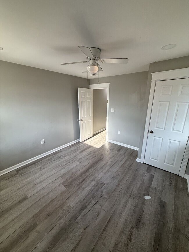 Building Photo - Beautiful 3 Bedroom Home – Updated & Move In Ready