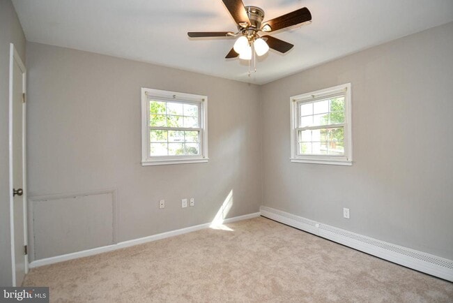 Building Photo - 3811 Forestdale Ave