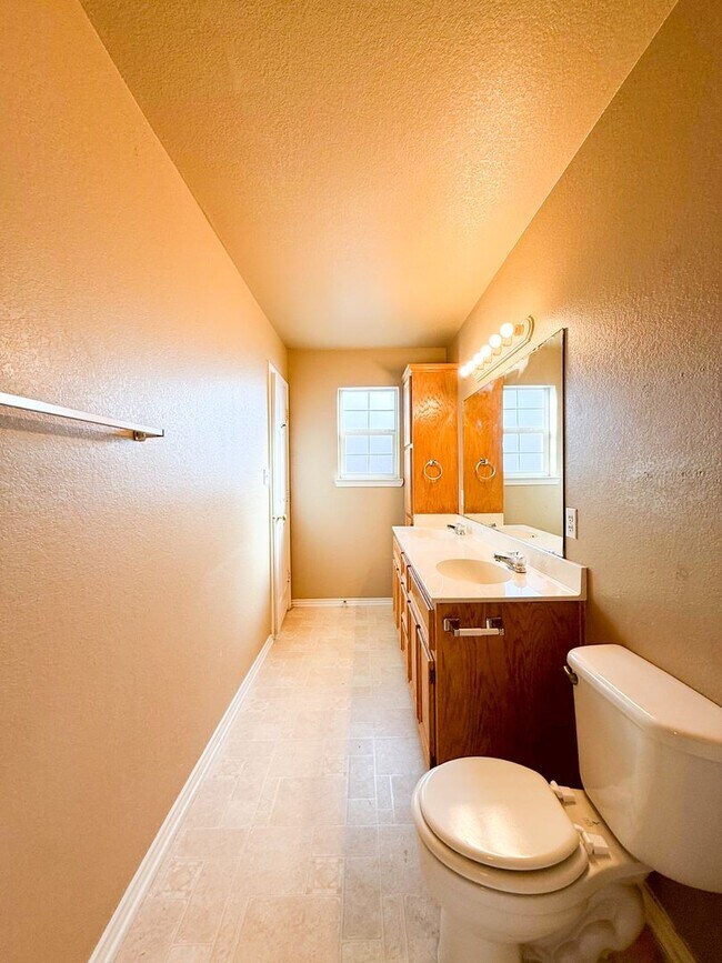 Building Photo - 1712 Ute Trail