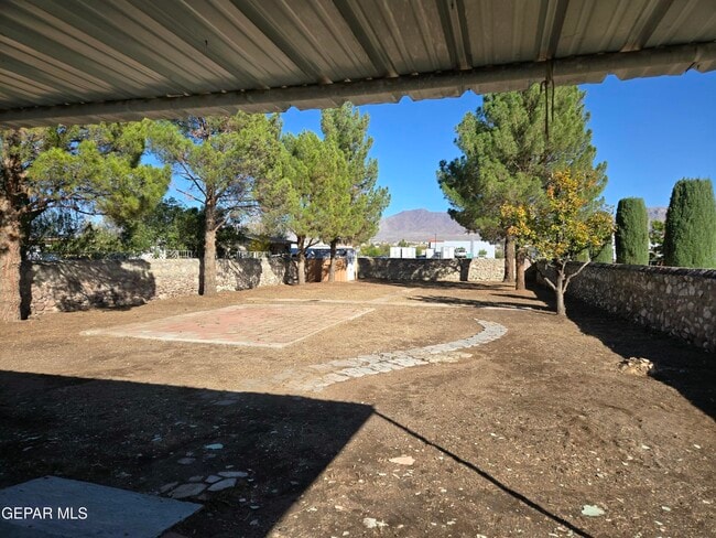 Building Photo - 5936 Oleaster Dr