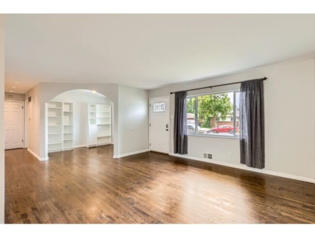 Primary Photo - 3066 S Wolff St