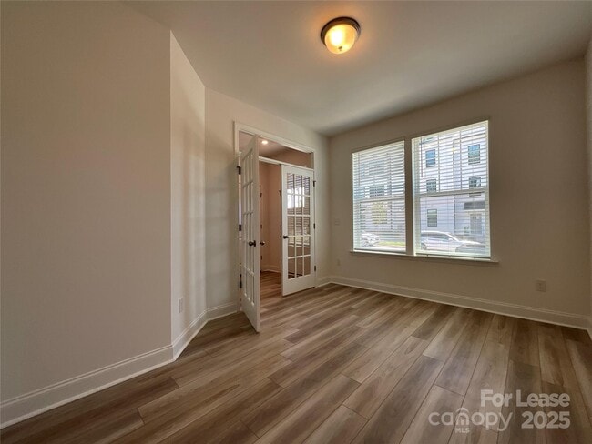 Building Photo - 15340 Ballancroft Pkwy