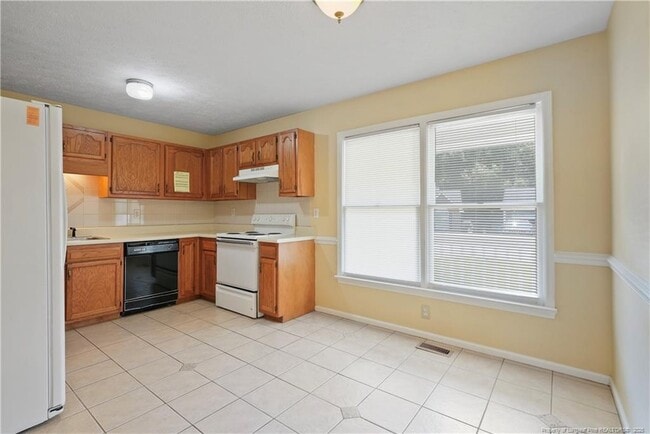 Building Photo - 6585 Applewhite Rd