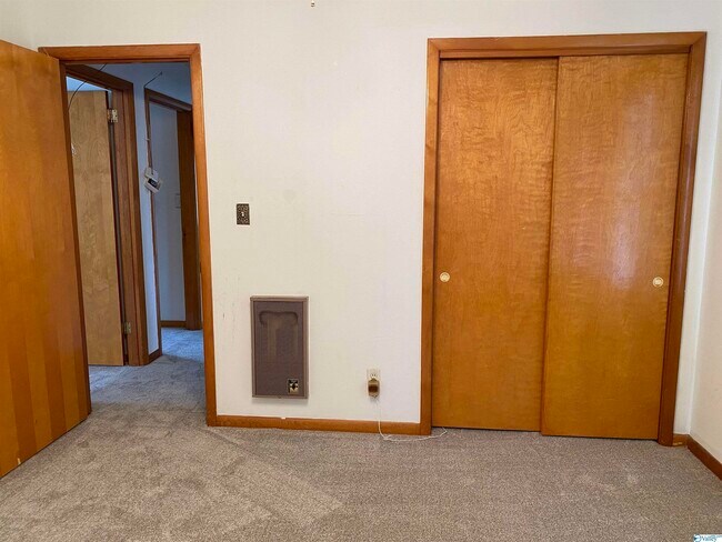 Building Photo - 4211 Tee Jay Dr NW