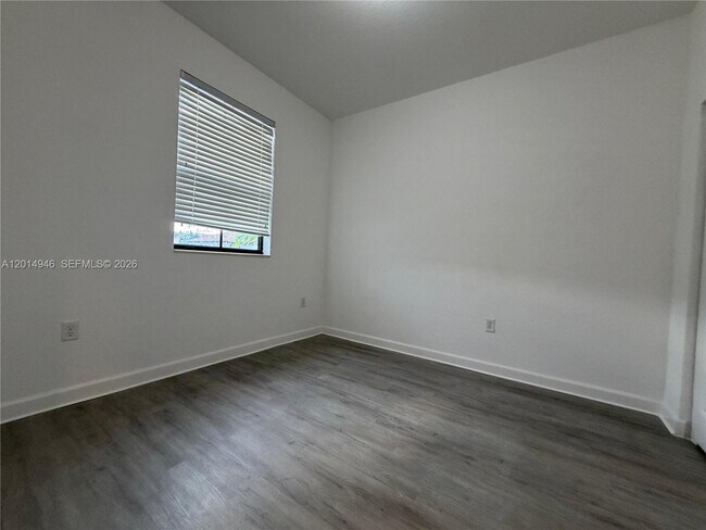 Building Photo - 10606 W 33rd Way