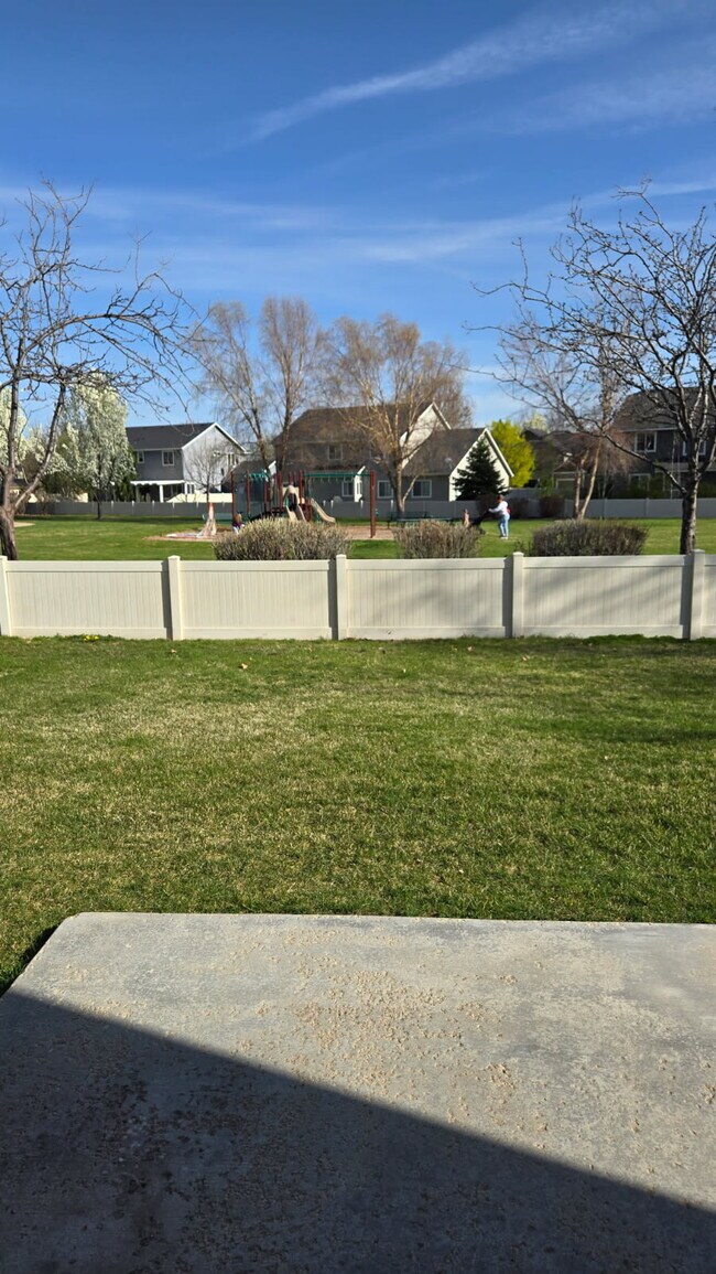 Building Photo - 4686 W Steeplechase Dr