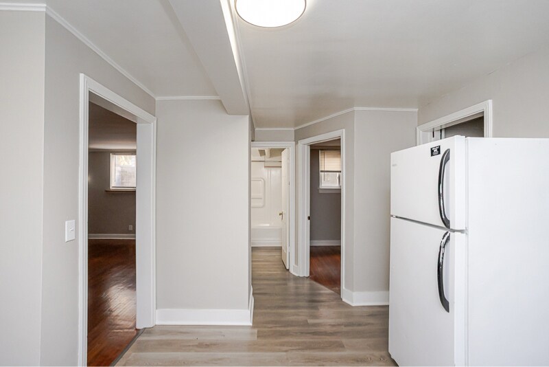 Building Photo - 2146 Wyndhurst Rd