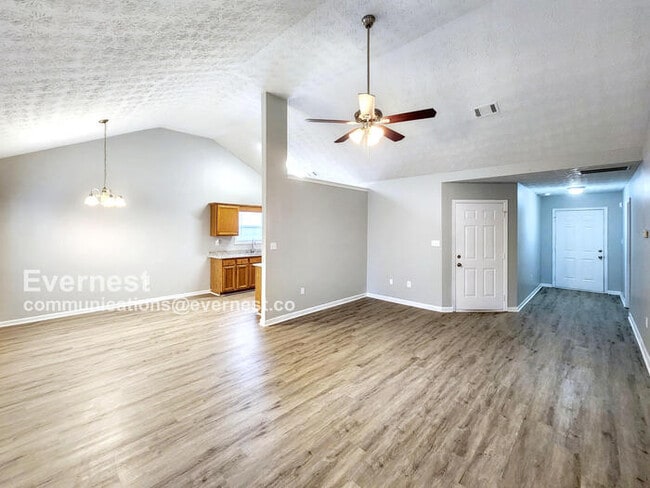 Building Photo - 325 Bridgeport Ln