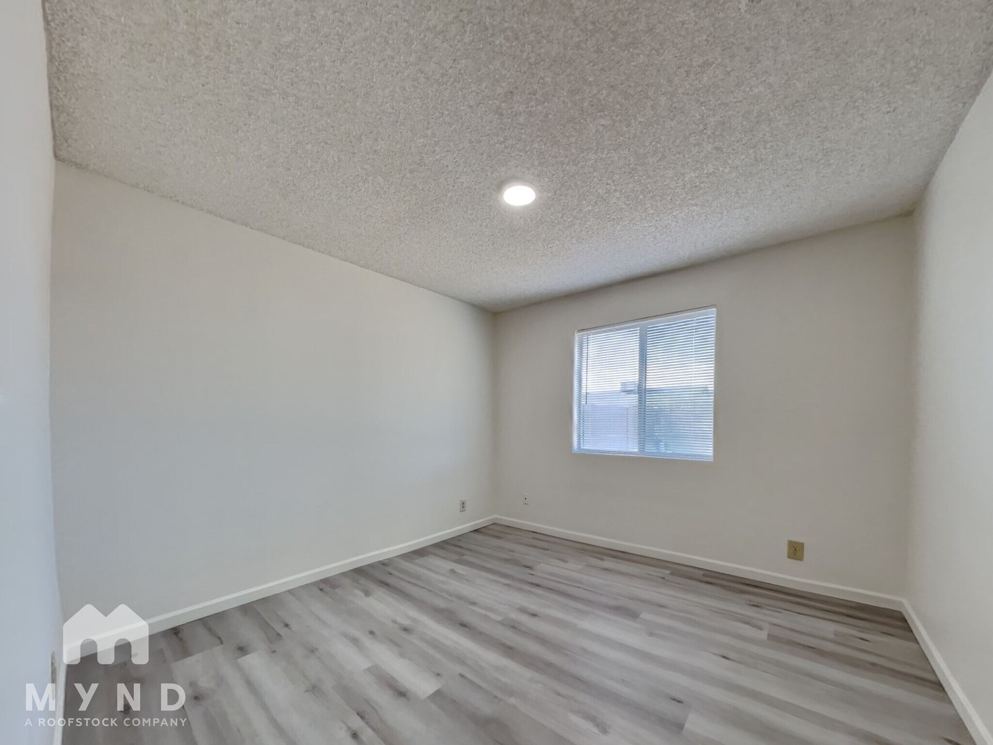 Building Photo - 7239 W Ironwood Dr