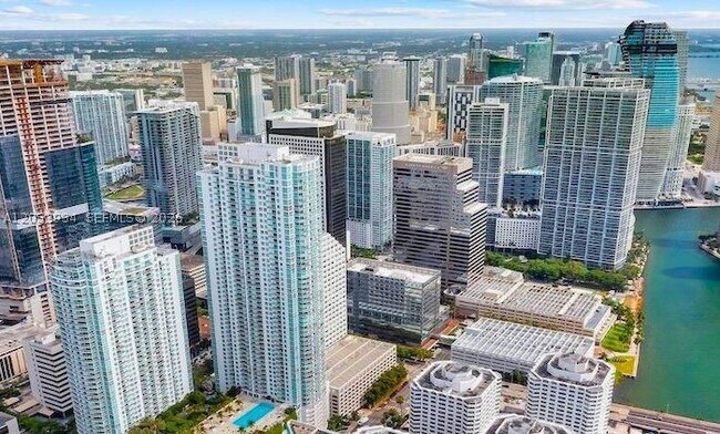 Building Photo - 951 Brickell Ave
