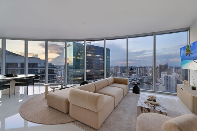 Building Photo - 300 Biscayne Blvd Way