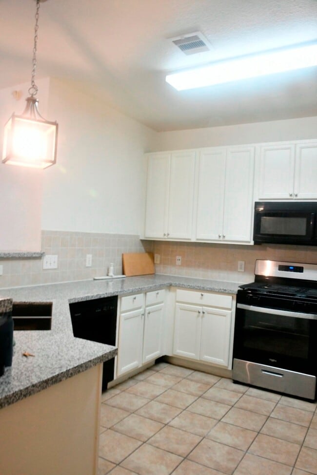 Building Photo - 13070 Lawsons Creek Ln