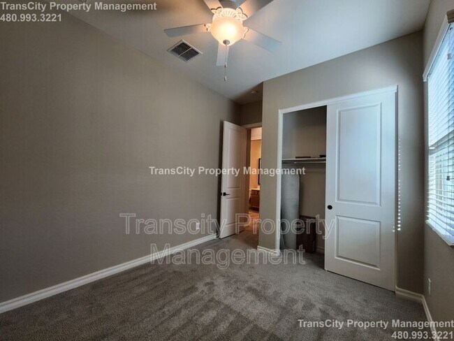 Building Photo - 3558 E Arabian Dr