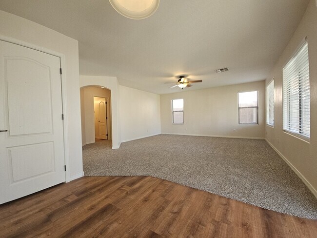 Building Photo - 2018 W Agrarian Hills Dr