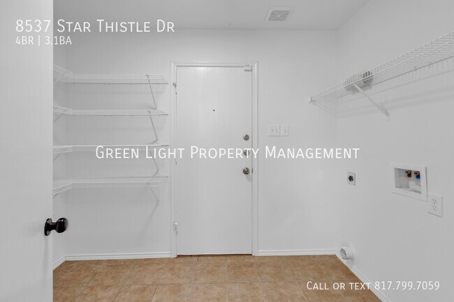 Building Photo - 8537 Star Thistle Dr