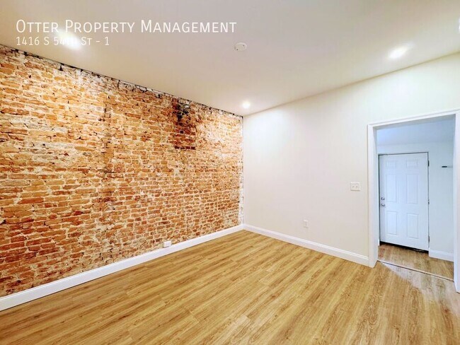 Building Photo - 1416 S 54th St