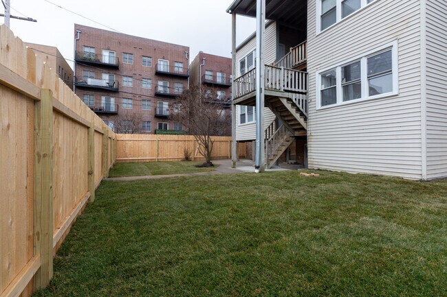 Building Photo - 2817 N Talman Ave