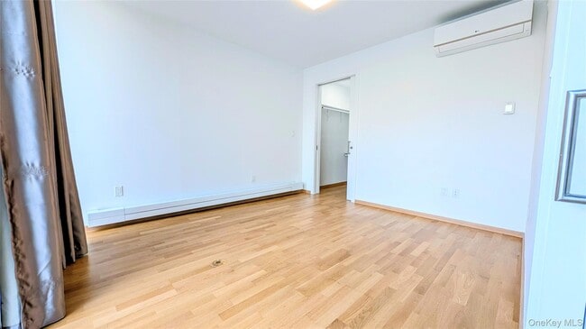 Building Photo - 23-09 Broadway