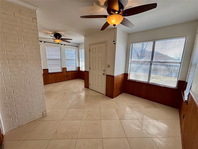 Building Photo - 1602 Carla Ave