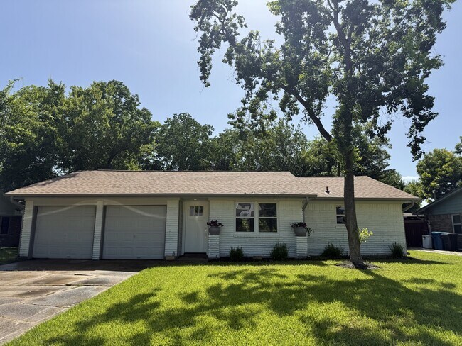 Building Photo - 135 Highland Terrace Dr
