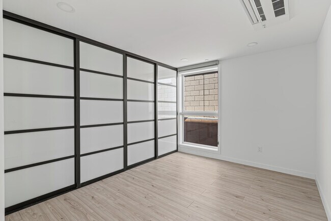 Building Photo - 13848 Scenic Crest Cir