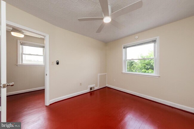 Building Photo - 548 Foxhall Pl SE