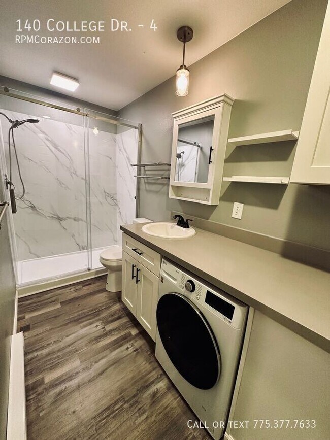 Building Photo - 140 College Dr