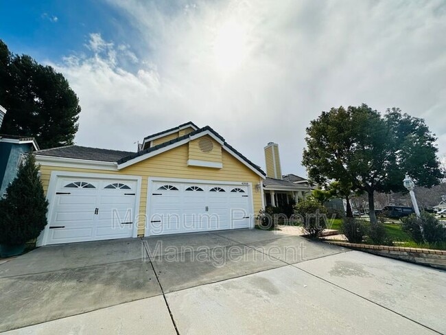 Building Photo - 43938 Northgate Ave