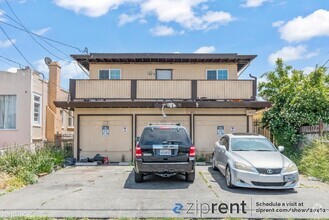 Building Photo - 2 br, 1 bath Triplex - 1466 77th Avenue, O...