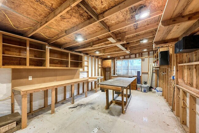 Building Photo - 13104 Tilder Dr