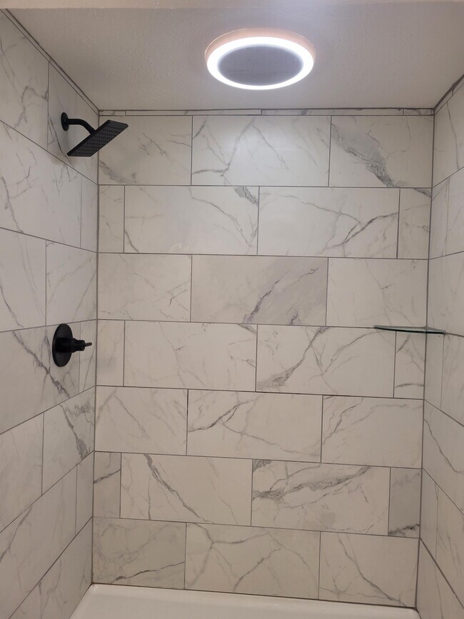 Building Photo - 2404 Grey Fox Trail