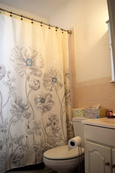 Building Photo - 218 Newark Ave