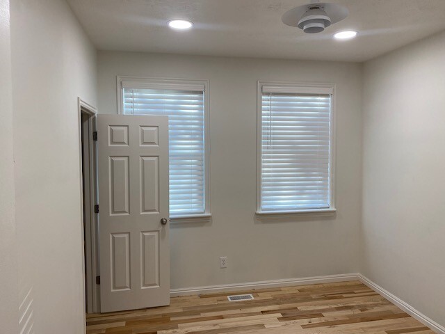 Main Level Bedroom - 11541 Oakmond Rd