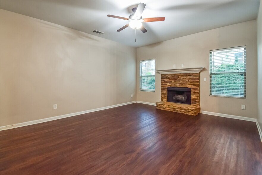 Building Photo - 116 Bethany Manor Dr