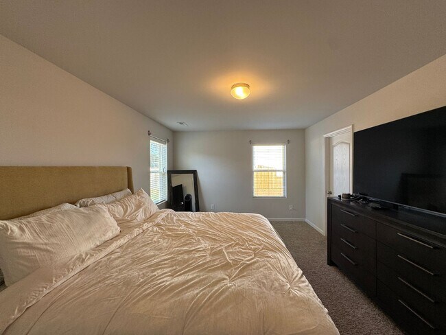 Building Photo - Beautiful 3 Bed 2 Bath Home in Stedman