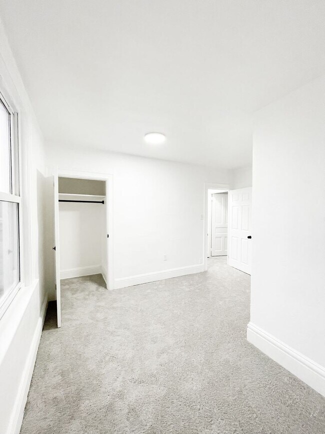 Building Photo - 949 Freeland St