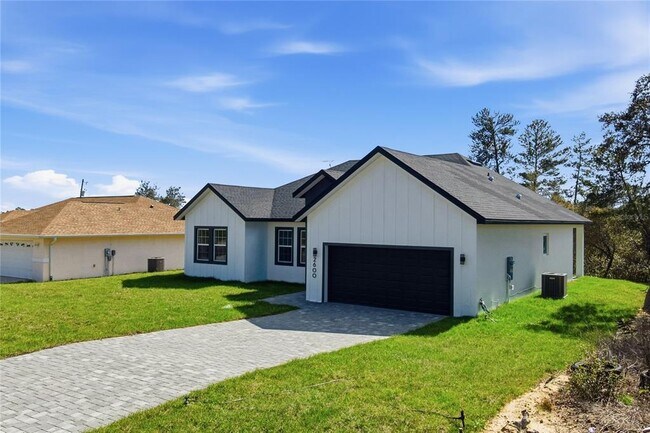 Building Photo - 2600 SW 146th Pl Rd