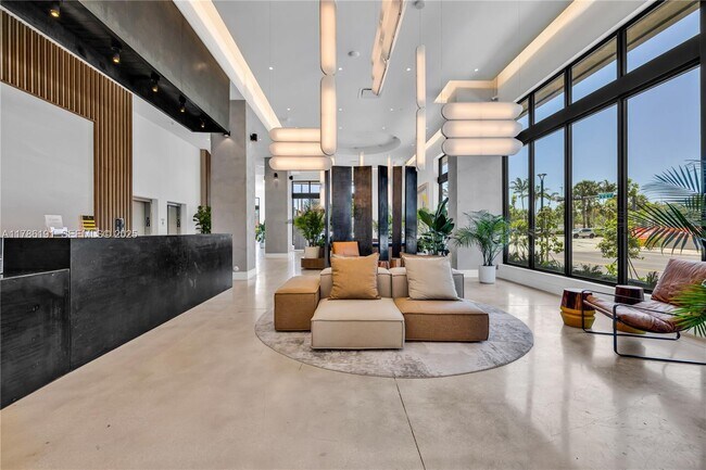 Building Photo - 3701 N Dixie Hwy