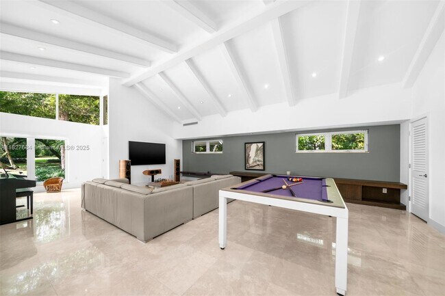 Building Photo - 9000 Arvida Dr