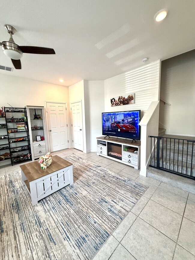 Building Photo - 34225 Rogallo Ln