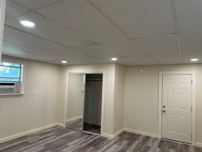 Building Photo - 2318 Manvel Rd