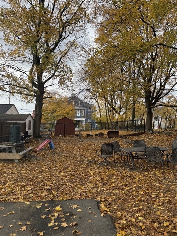 Building Photo - 142 Pleasant St