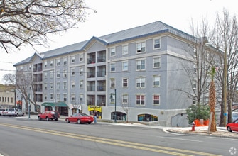 Building Photo - 2002 Greene St